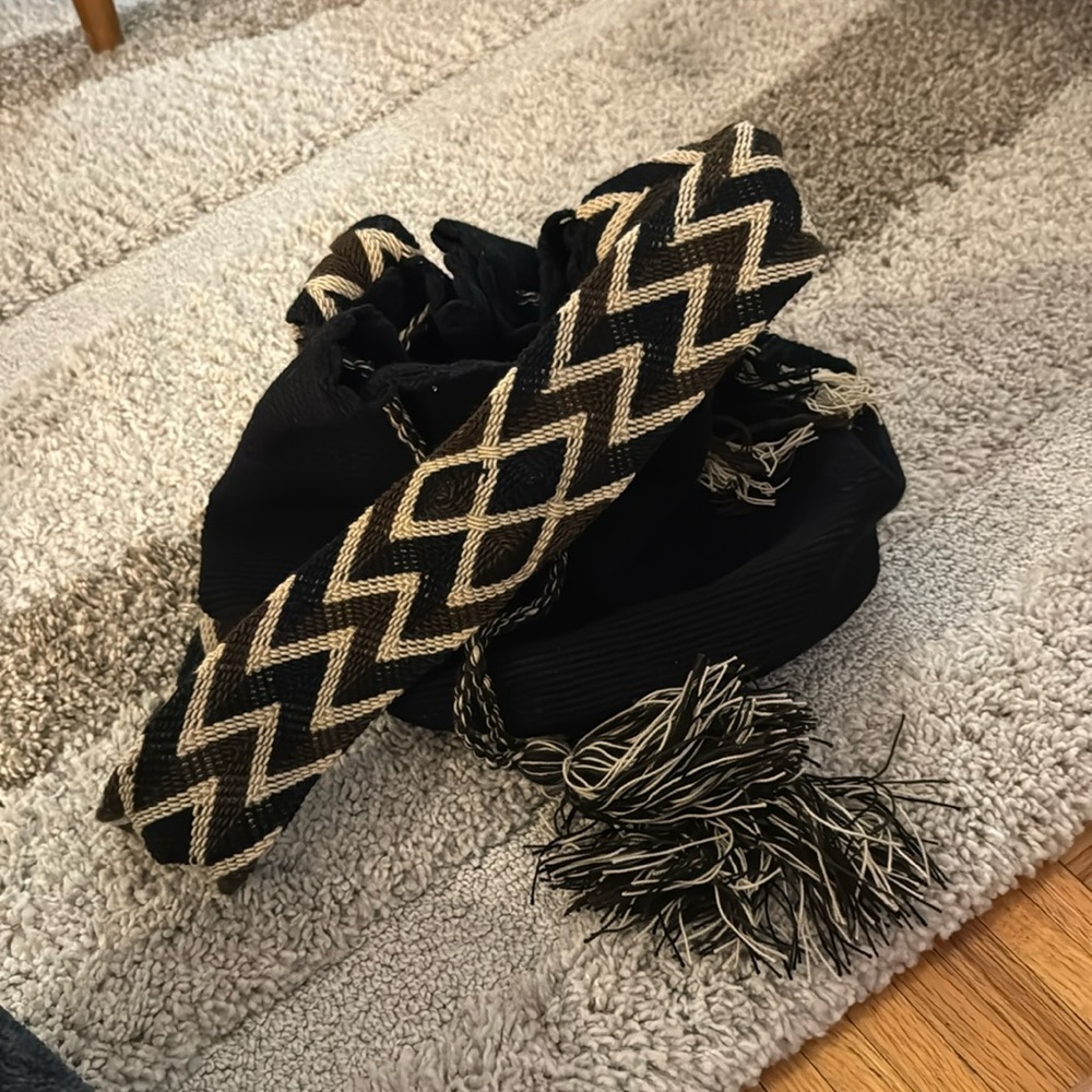Black raffia crossbody bag